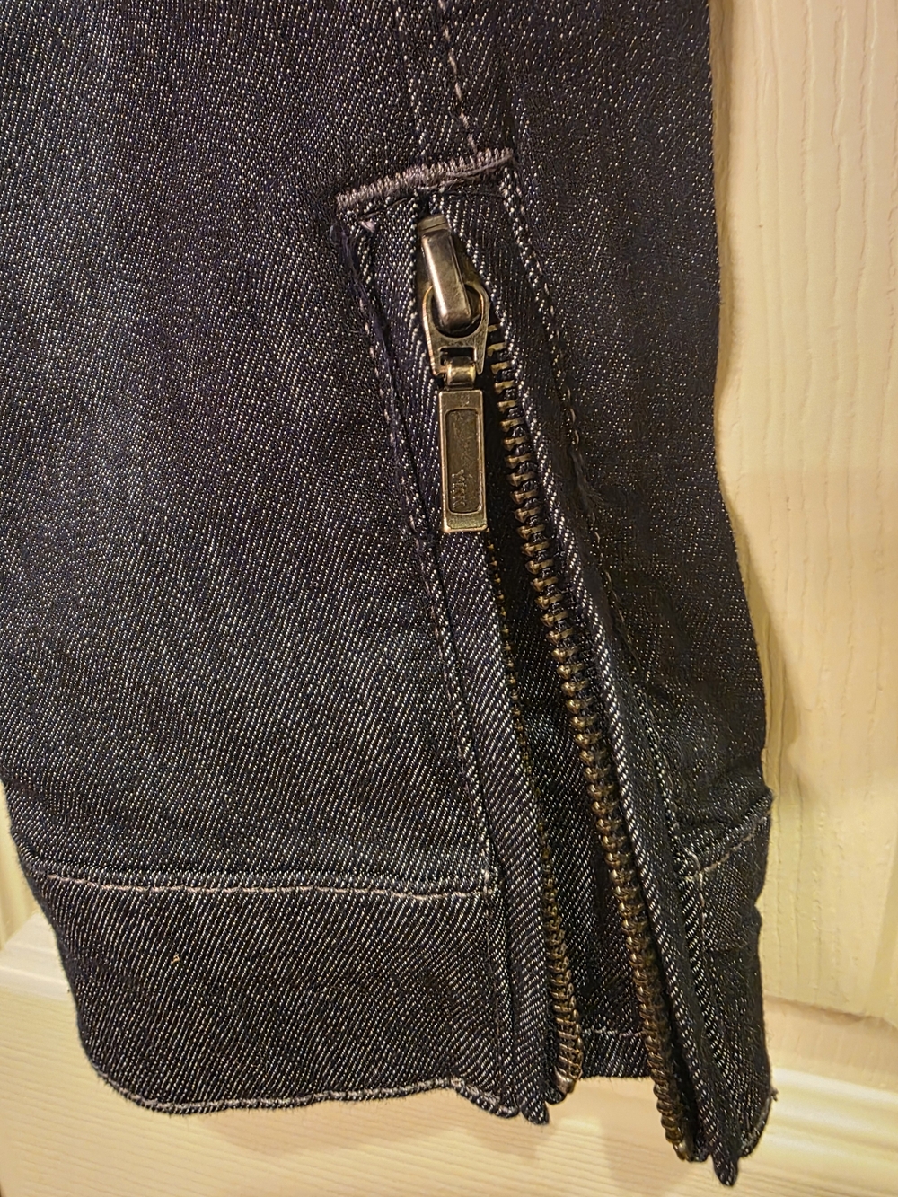 Rumi Shrunken Stretch Denim Moto Jacket by Pilcro - Picture 6 of 9